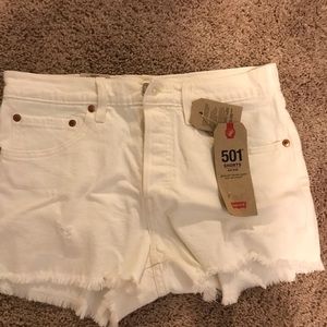 Levis 501 short white size 27